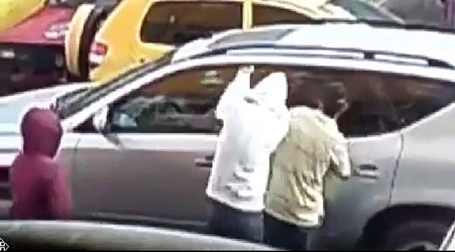 Asalto video - Captan asalto a automovilista en calles de la Ciudad de México