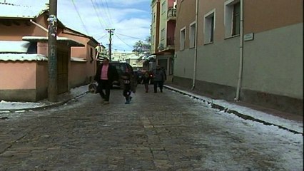 Korçë, temperaturat - 12 gradë; mësimi me orë të shkurtuara - Top Channel Albania - News - Lajme
