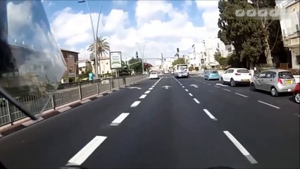 incroyable accident de moto regardez ou tombe la camera