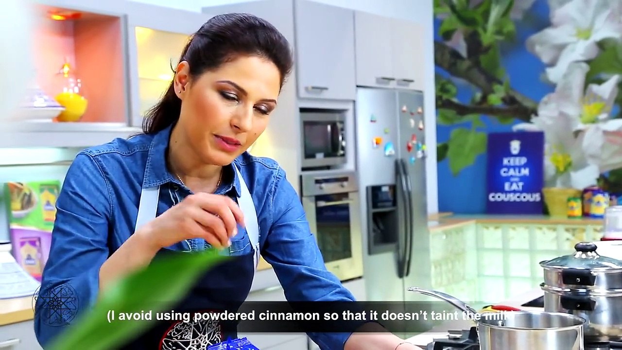 Couscous sucré à la cannelle et aux dattes (Seffa) Sweet couscous with Almonds, cinammon a