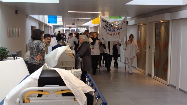 Aux urgences de l'hôpital, un manque de moyens dénoncé