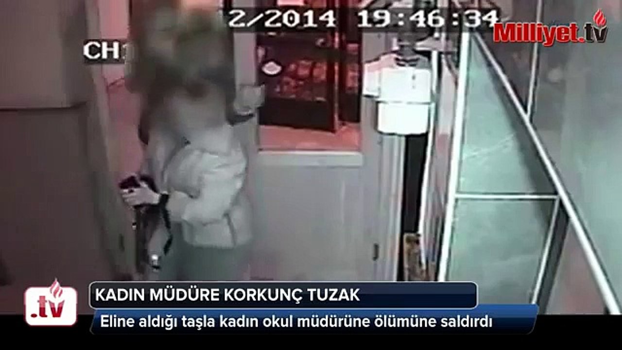 شاهد تلميذ يستغل وجوده بمفرده داخل المدرسة