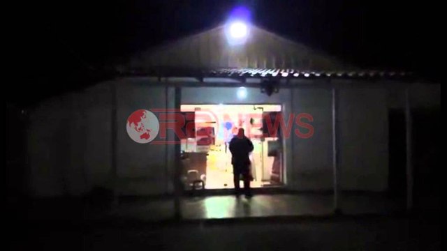 Vlorë, Maskat grabisin me armë supermarketin, marrin 50 mijë lekë- Ora News- Lajmi i fundit-