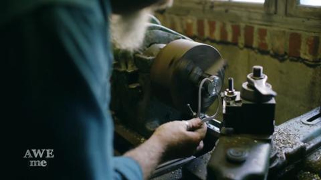 Arno Dorian's Phantom Blade (Assassin's Creed Unity) - MAN AT ARMS- REFORGED
