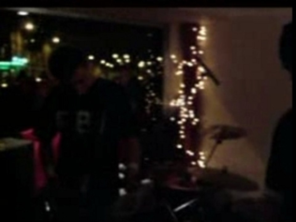 Phoibe-neurasthenic_live