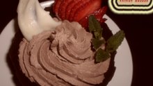 Dark Chocolate Mousse موس الشوكولاتة السوداء