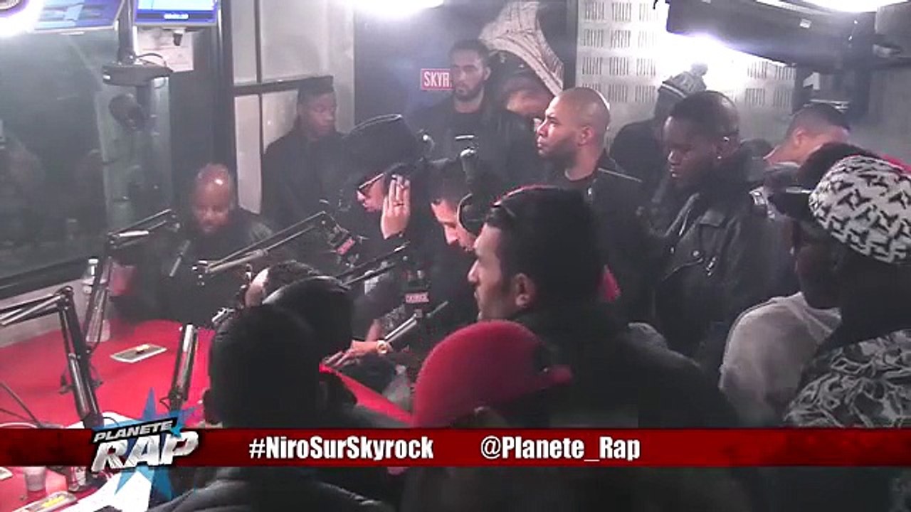 Niro en freestyle dans PlanèteRap