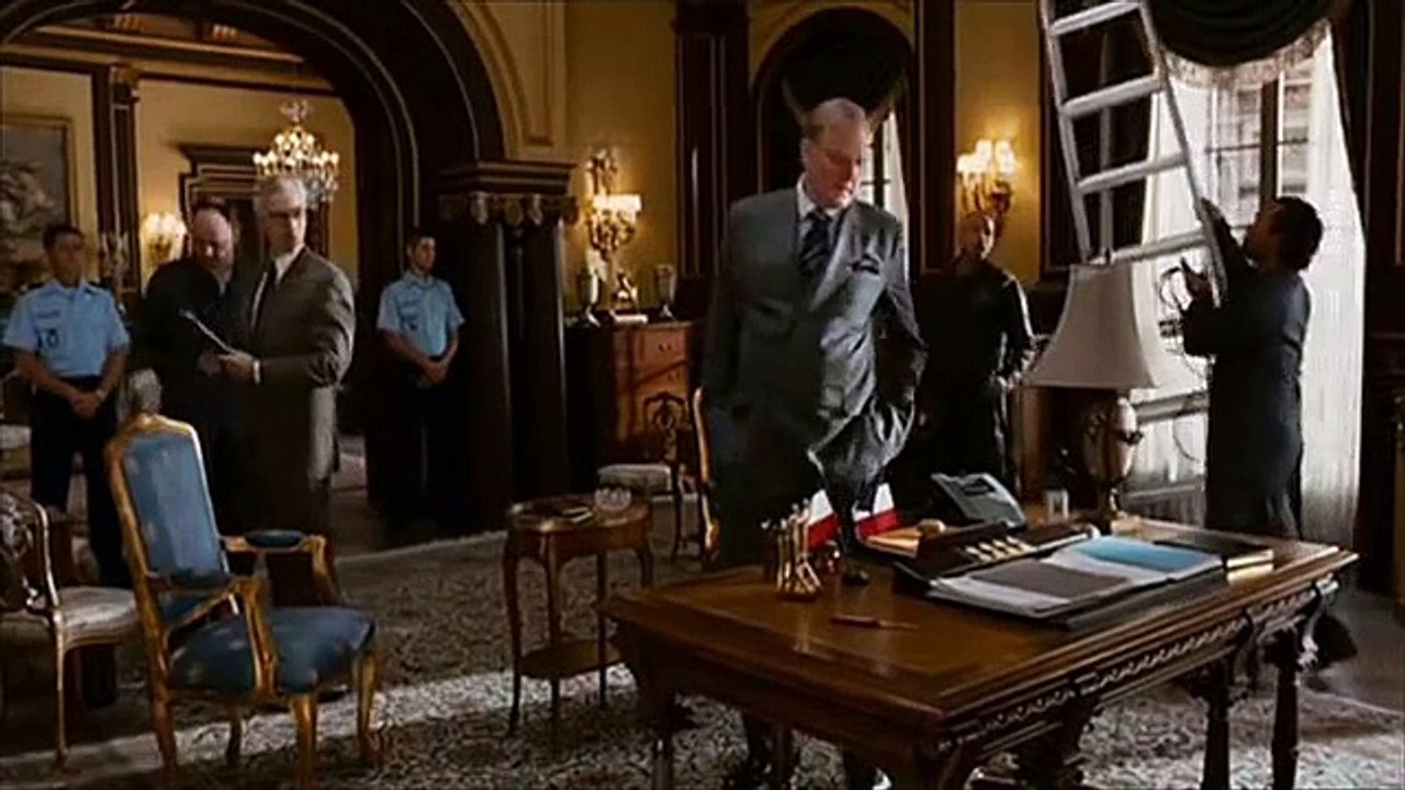 The Pink Panther 2 Clip - Hamburger
