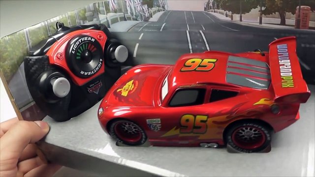 2 RC Pixar Cars MACK TRUCK & LIGHTNING MCQUEEN Disney Pixar RC cars