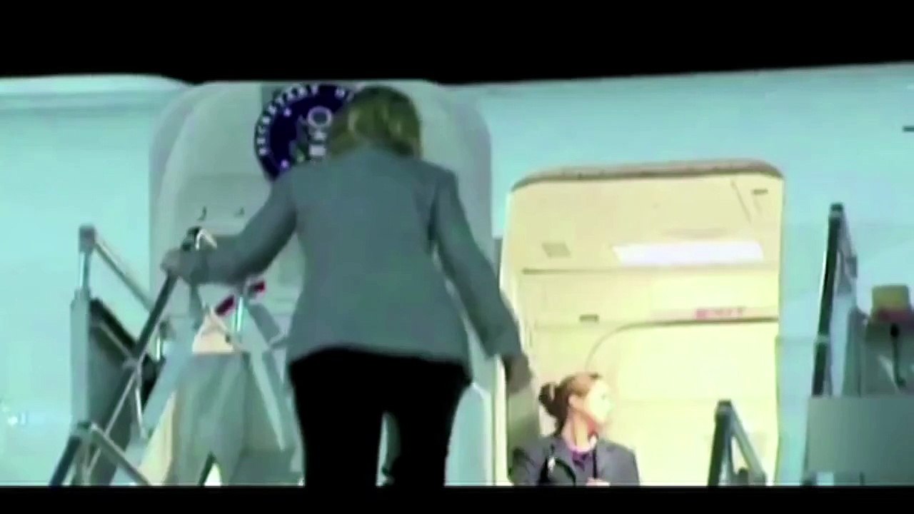 Hillary Clinton Falls Boarding Plane