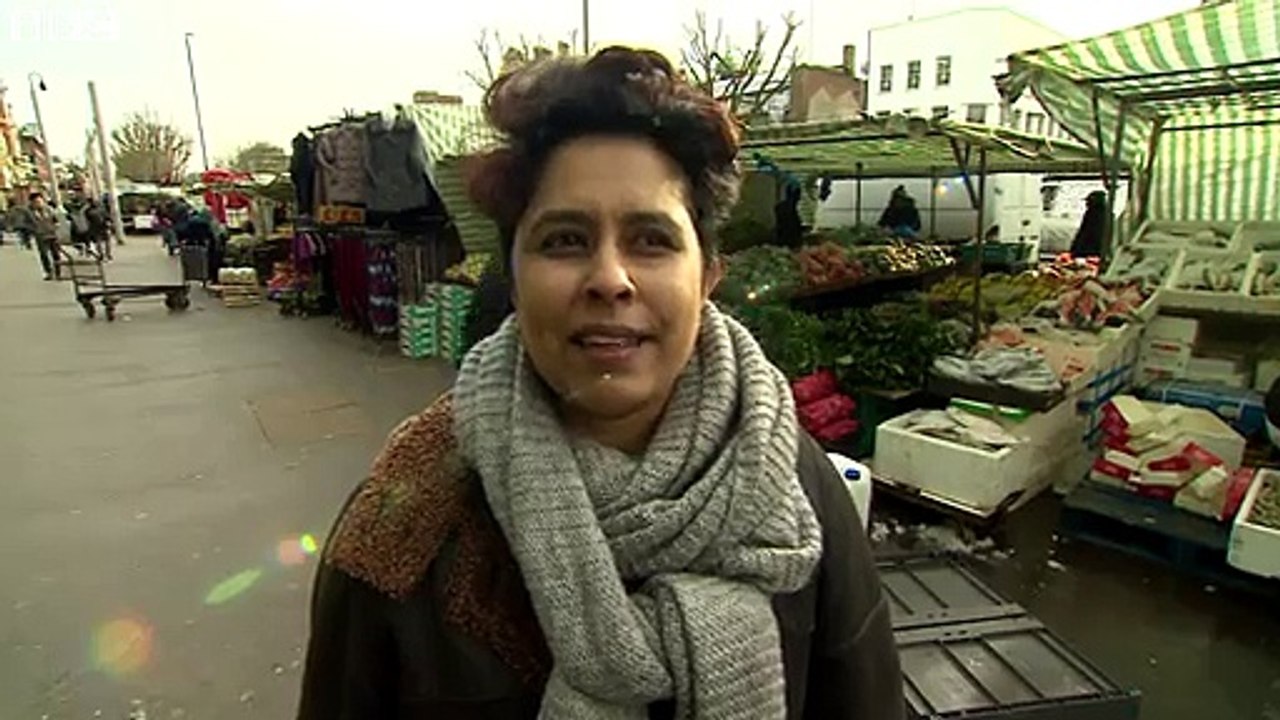 What do Muslims think of Cameron's English lessons plan?