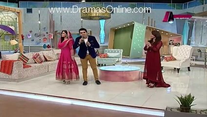 Veena malik and her husband singing National song in Farah Show