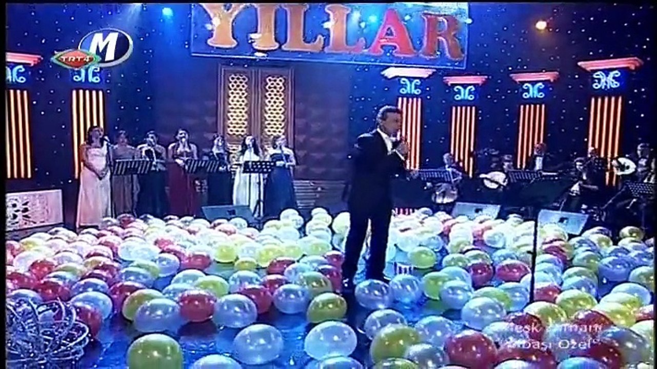 ARİF ÖZGÜLÜŞ - DİNMİYOR HİÇ BU AKŞAM NE GÖZYAŞİM NE ACIM