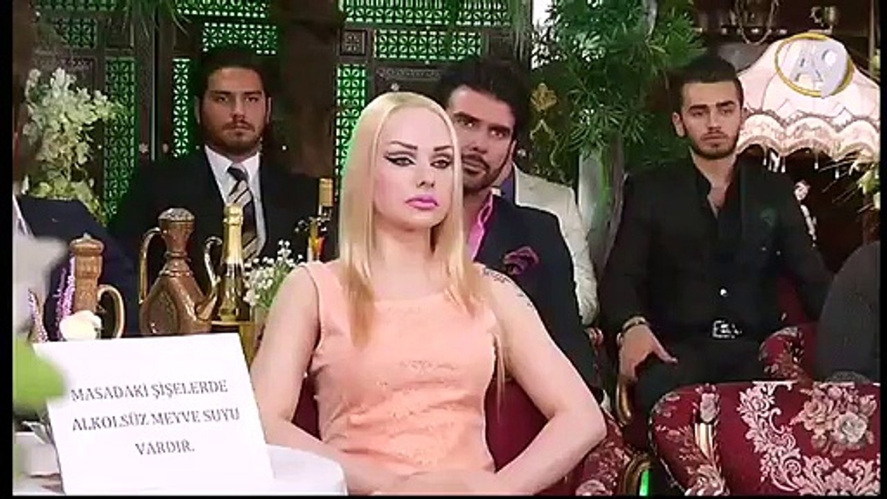 İslam ağlamak, bir lokma, bir hırka anlayışı değildir. İslam her gün bayram, her gün neşedir.