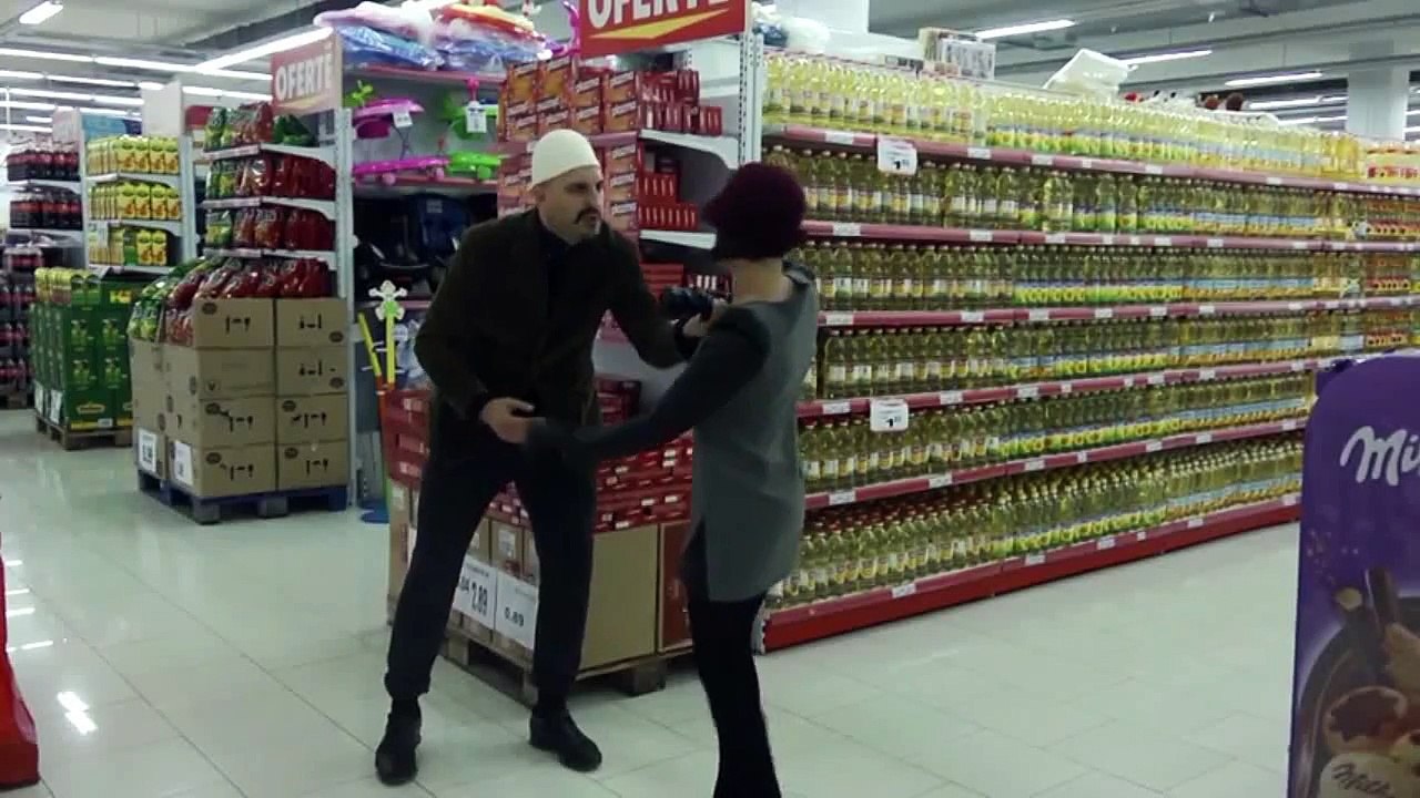 BUKUROSHE A VET JE A , PO PSE , RUJU POT HAN UJKU