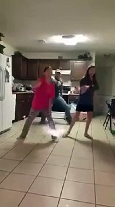 Dad Sneak into His Daughter's Dance Routine And Show Off