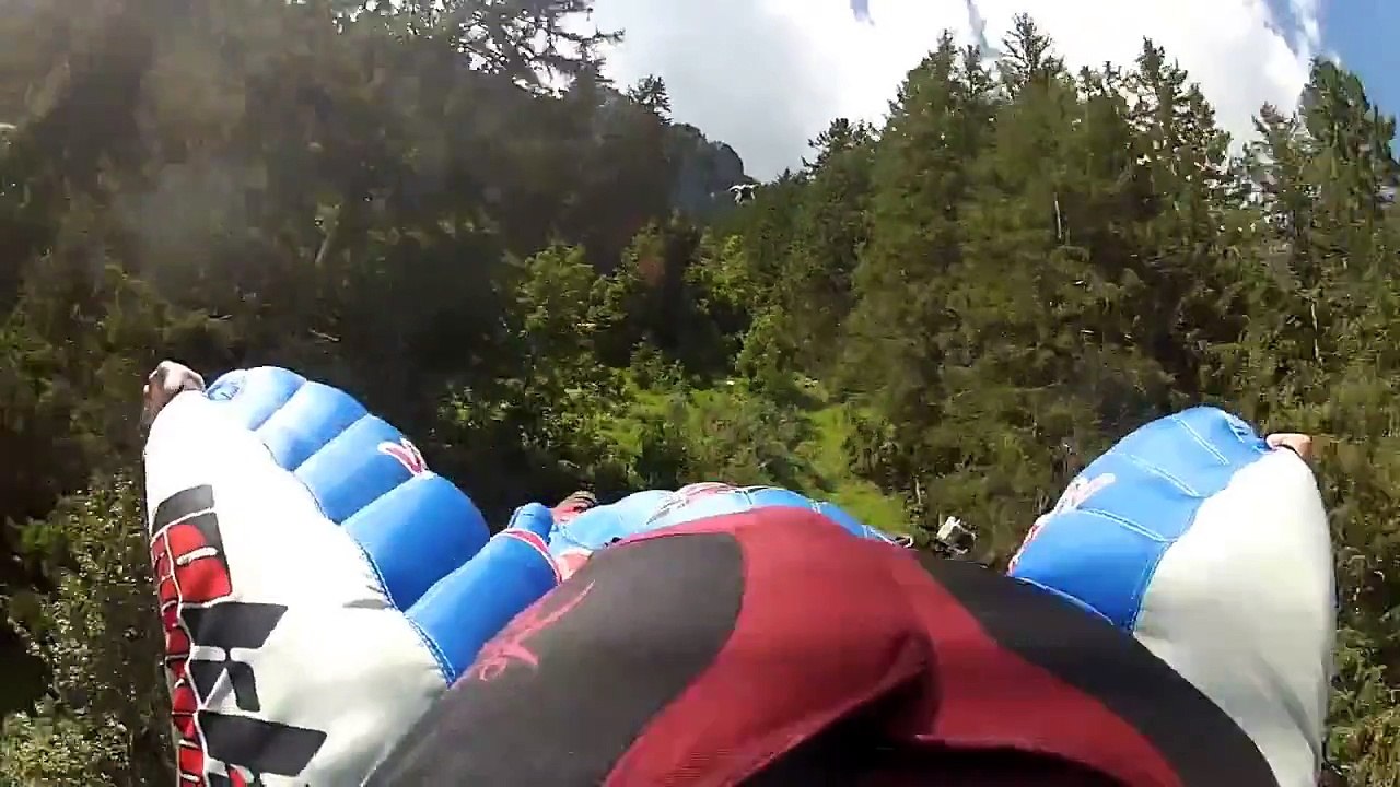 Wingsuit Proximity Crazy