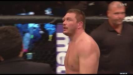 L'énorme hématome à l’oeil de Matt Mitrione