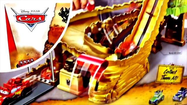 CARS Radiator Springs 500 1/2 Off-Road Rally Race Track Action Shifters Lightning Mcqueen