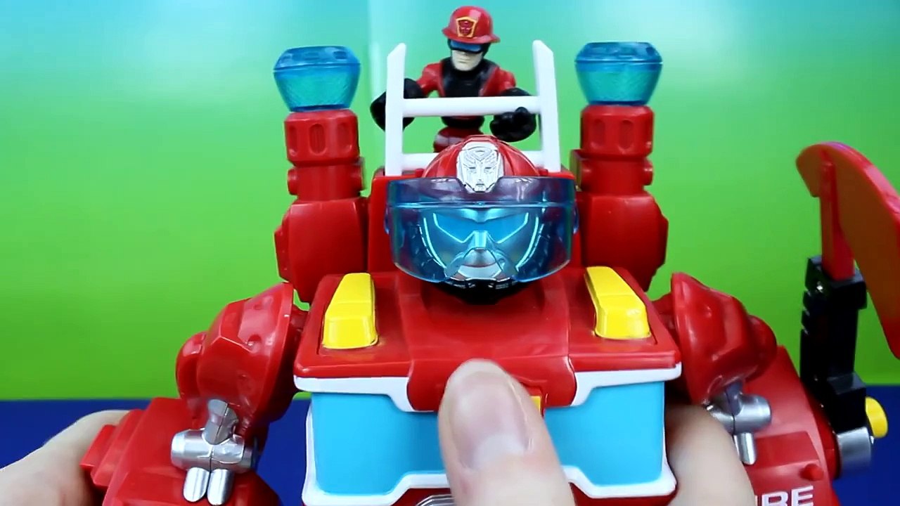 Playskool Heroes Electronic Transformers Rescue Bots Heatwave the Fire Bot robot saves fir