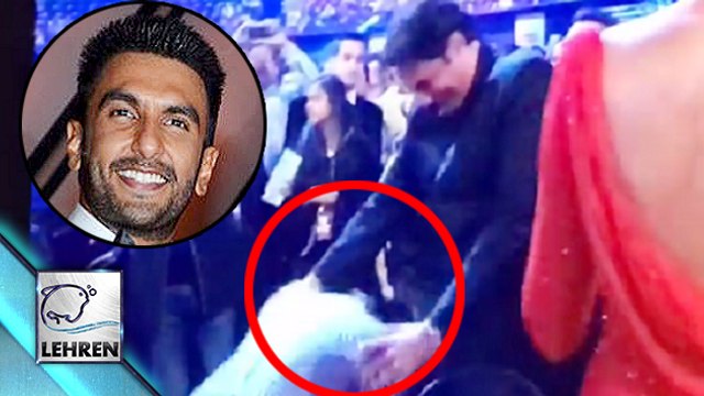 Filmfare Awards 2016: Ranveer Singh Touched Deepika's Dad's Feet