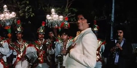 De de pyaar de - Sharaabi - Amitabh Bachchan -Full Video Song