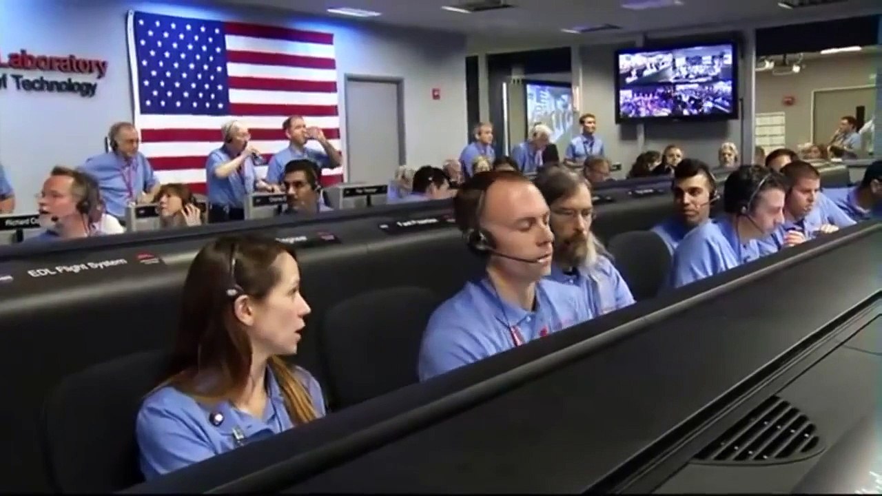 NASA Lands Car-Size Rover Beside Martian Mountain