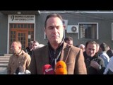 Report TV - Elbasan, banorët e fshatit Papër në protestë për shkollën e cila rrezikon shembjen