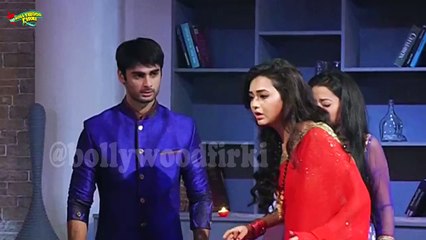Swaragini - Swara & Sanskaar's Romantic Dance On Their Engagement - Watch Video