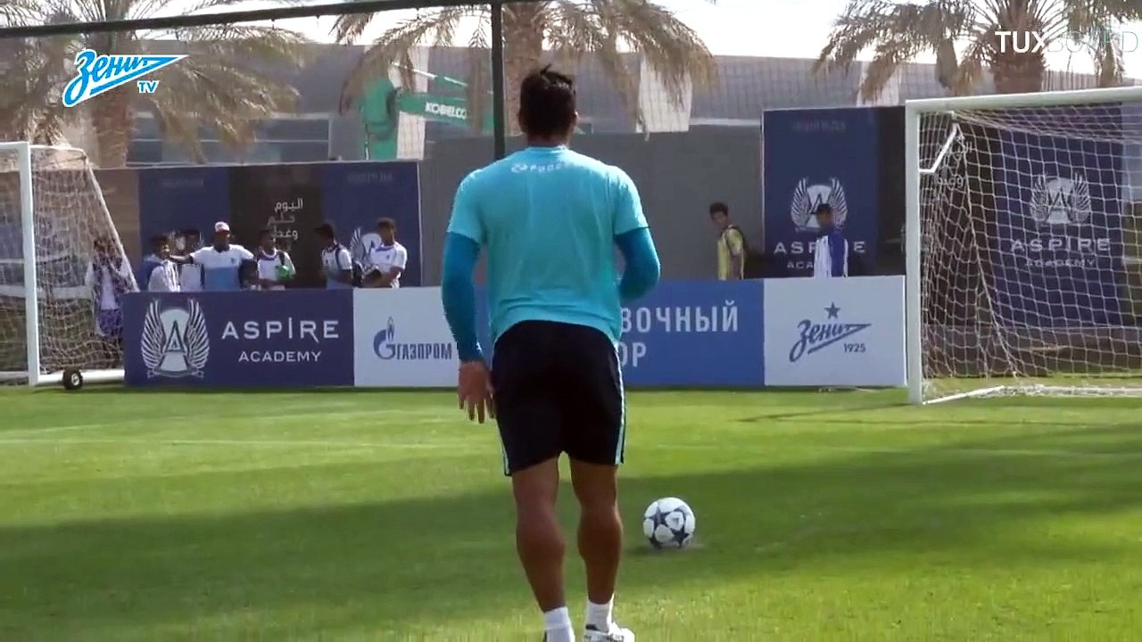 Petite astuce pour marquer un penalty - Un peu fourbe mais efficace