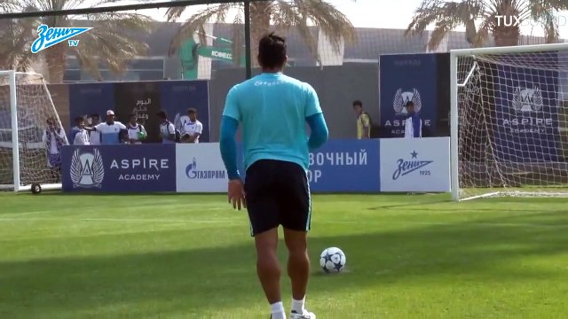 Petite astuce pour marquer un penalty - Un peu fourbe mais efficace