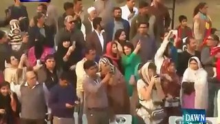 واہگہ بارڈر-سکھ جوان پہلی بار پریڈ کا حصہ