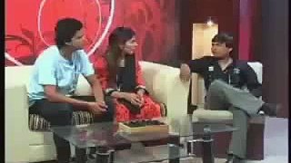 Deadly fight in a live show Social Media Of Pakistan.flv