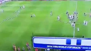 【サッカー】イラン選手に暴行を加える決定的瞬間！！【世界に広がる嫌韓】