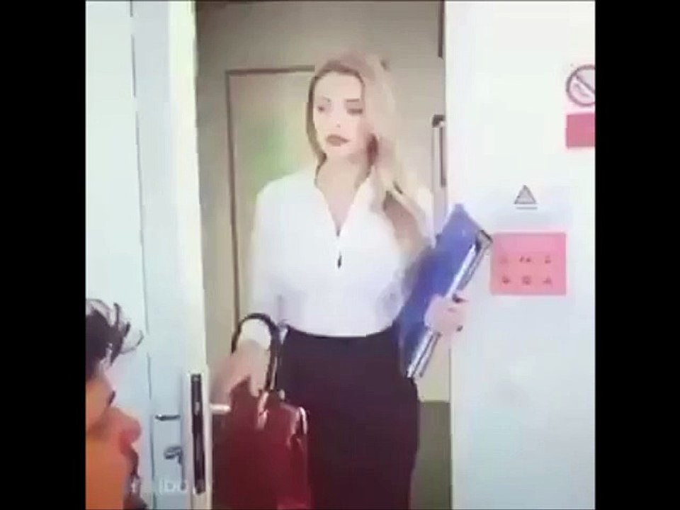 Quando entra in classe la nuova Prof...
