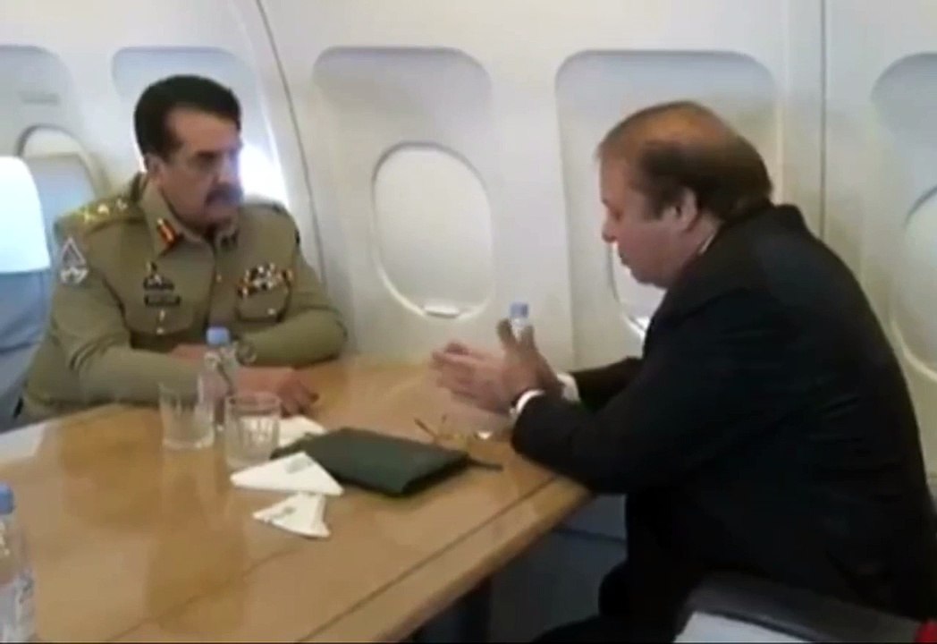 Nawaz Sharif with COAS on Plane