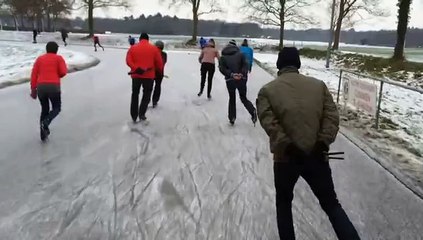 Er wordt geschaatst op ijsbaan Noordlaren - RTV Noord
