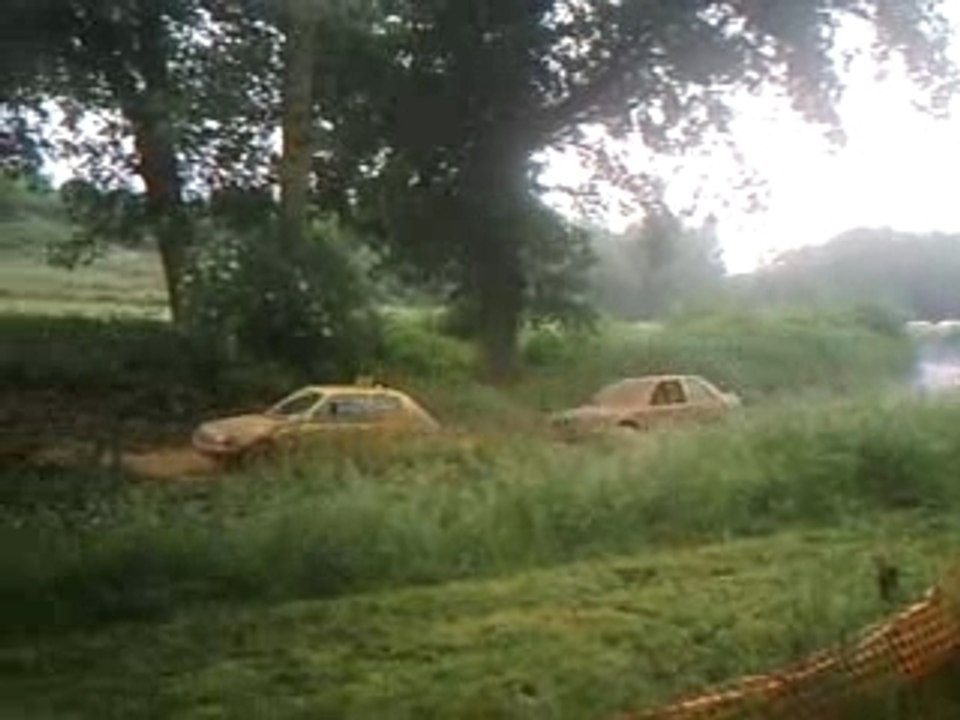 un peu sale la voiture didick !!!