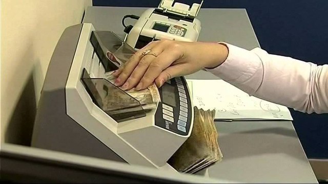 ZGJIDHJA E KREDIVE ME PROBLEME, LEHTESI KOMPANIVE QE BLEJNE BORXHET E KEQIJA LAJM