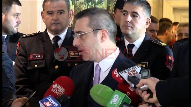 Tahiri letër “Corriere TV” dhe “Daily Mirror”: Pasqyroni të pavërteta- Ora News- Lajmi i fundit-