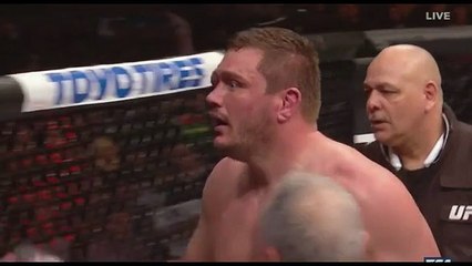 L'énorme hématome à l'oeil de Matt Mitrione - Combattant MMA