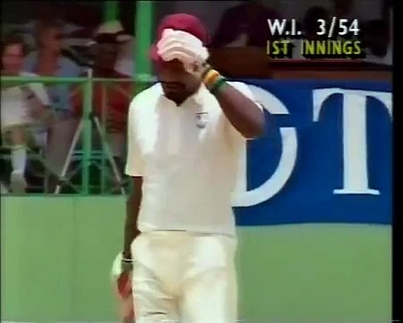 Viv Richards vs Merv Hughes - watch that cap Viv! 4th test 1991. Rare cricket video