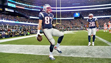 Spike two! Gronk shakes defender for second TD