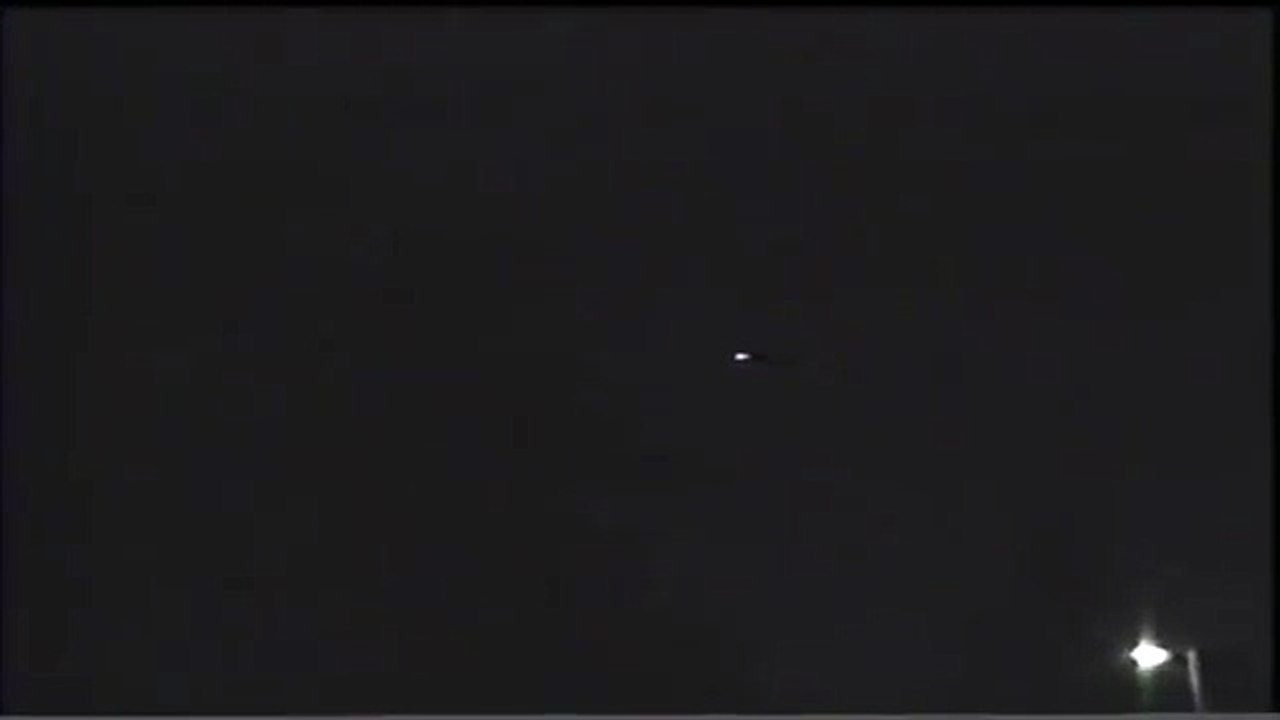 UFO small v shape (silent) over fresno !!