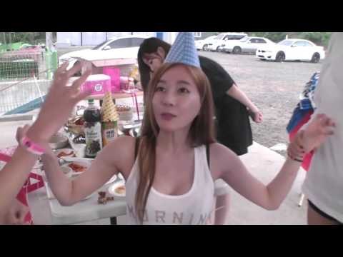 [15] 레이싱모델들의 물놀이 후 먹방 (Sexy Korean Racing Model in Bikini) - 허윤미허니TV