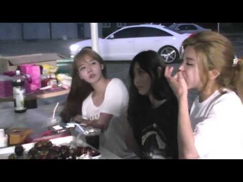 [17] 레이싱모델들의 물놀이 후 먹방 (Sexy Korean Racing Model in Bikini) - 허윤미허니TV