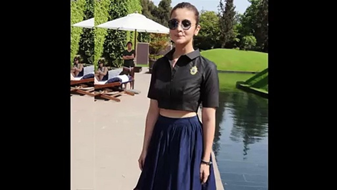 Alia Bhatt Shocking Upskirt Moment At Book Launch