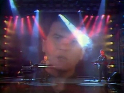 Daniel Balavoine compose Tous les cris les S.O.S. avec son Fairlight CMI IIx en 1985 +le live