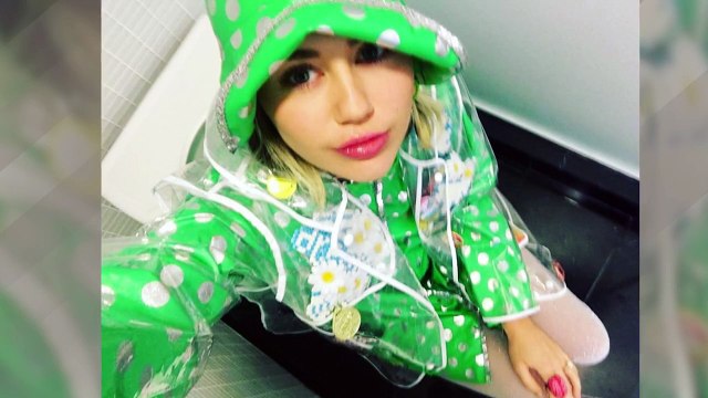 Miley Cyrus & Liam Hemsworth Move Back In Together & Miley Shows Off Ring!