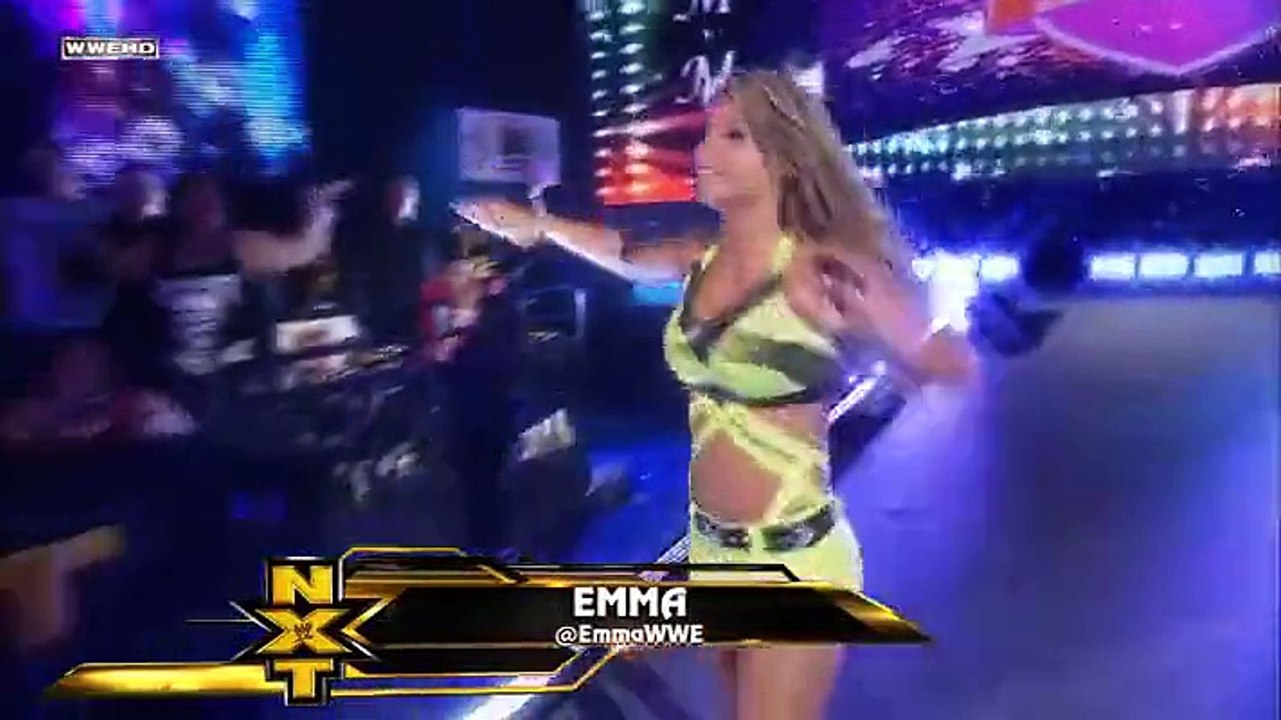 WWE Paige vs Emma show